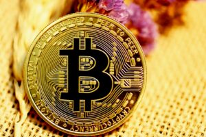 Bitcoin price drop, Bitcoin below $90K, cryptocurrency market trends, Bitcoin market analysis