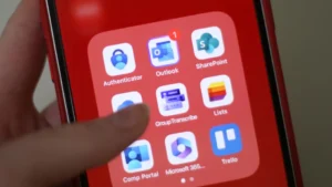 Microsoft Outage Shuts Down Email & Apps