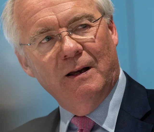 Kroger CEO Resigns Following Ethics Investigation Over Personal Conduct